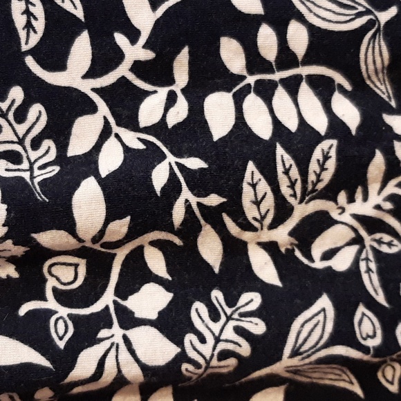 Ann Taylor Xl Floral Print Top - Picture 2 of 4